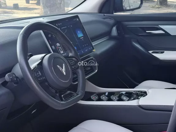 VinFast VF8 Plus 2023 - Giá rẻ cần bán gấp