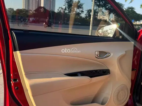Toyota Yaris 1.5G 2018 - Nhập Thái màu đỏ đón Tết cực xinh
