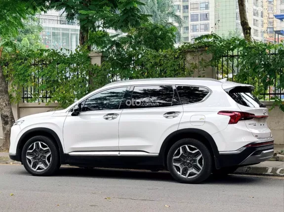 Hyundai Santa Fe 2.2 Dầu Cao cấp 2022 - Xe hot dòng Hyundai
