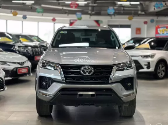Toyota Fortuner 2.7 V 4X2 AT 2022 - Model 2023 cực đẹp