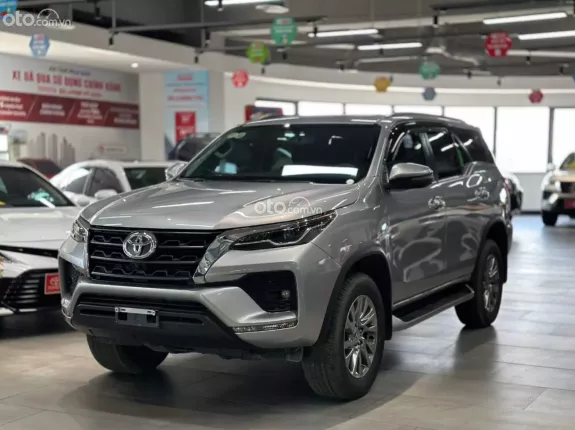 Toyota Fortuner 2.7 V 4X2 AT 2022 - Model 2023 cực đẹp