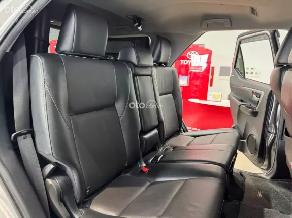 Toyota Fortuner 2.7 V 4X2 AT 2022 - Model 2023 cực đẹp