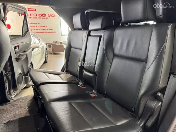Toyota Fortuner 2.7 V 4X2 AT 2022 - Model 2023 cực đẹp