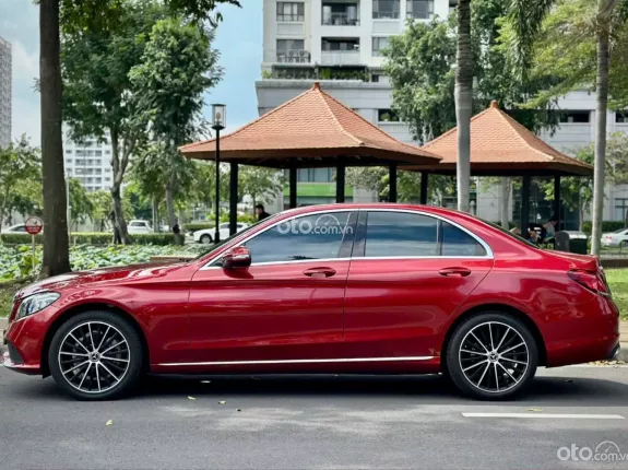 Mercedes-Benz C200 Exclusive 2022 - Lướt đẹp nhất thị trường chuyển nhượng