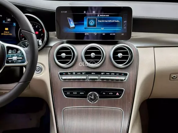 Mercedes-Benz C200 Exclusive 2022 - Lướt đẹp nhất thị trường chuyển nhượng