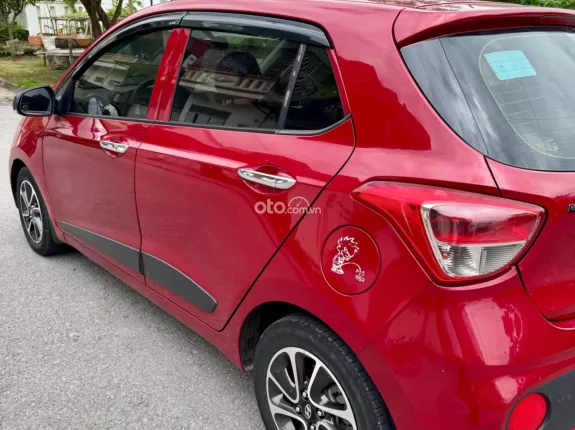 Hyundai Grand i10 Hatchback 1.2 AT 2018 - Xe đẹp không lỗi