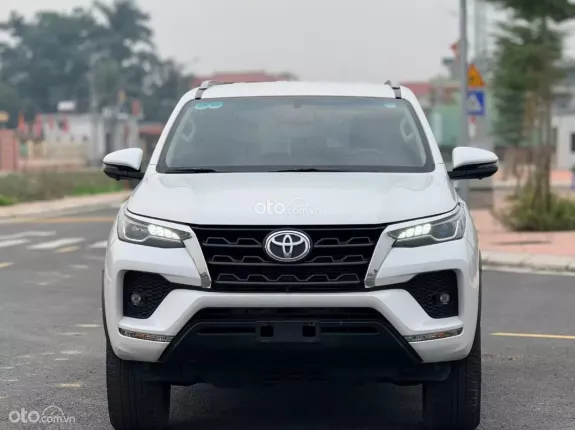 Toyota Fortuner 2.4G 4x2 AT  2021 - Xe của các chú các bác đây
