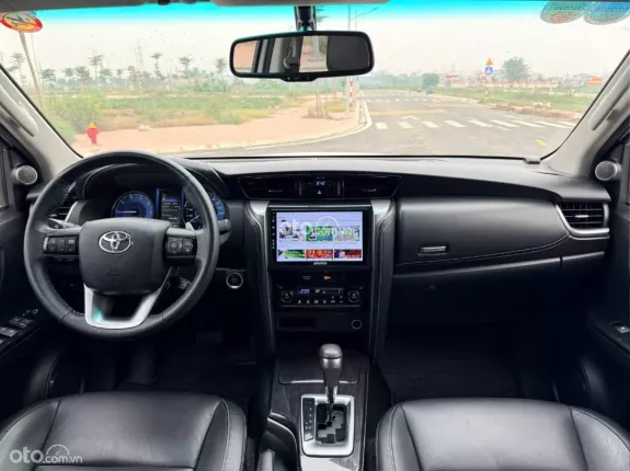 Toyota Fortuner 2.4G 4x2 AT  2021 - Xe của các chú các bác đây