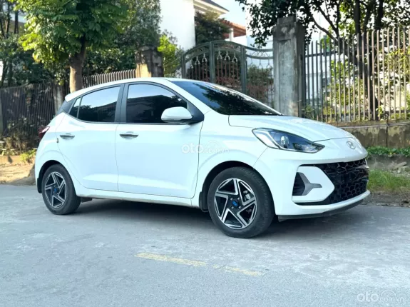 Hyundai Grand i10 Hatchback 1.2 AT 2024 - Thiếu mỗi cái hộp
