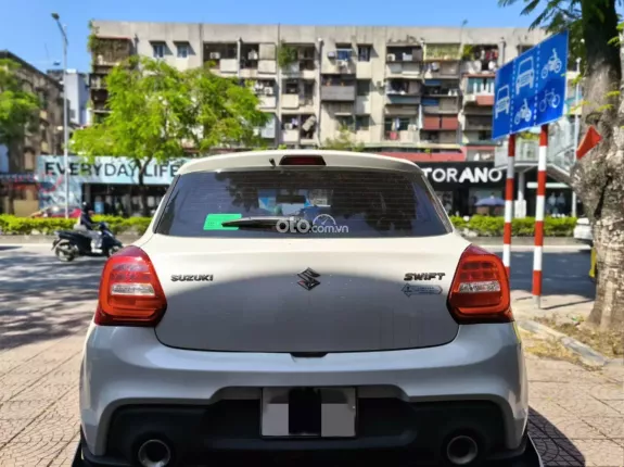 Suzuki Swift 1.4 AT 2022 - Xe đã lên gần 200tr đồ chơi cho xe