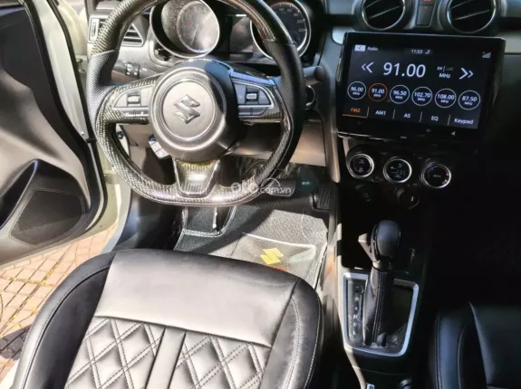 Suzuki Swift 1.4 AT 2022 - Xe đã lên gần 200tr đồ chơi cho xe