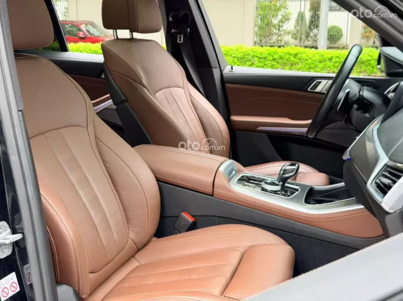 BMW X5 2024 - Xe up body cả trước cảng sau, đôi pô kép, bậc lên xuống,