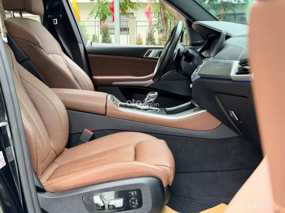 BMW X5 2024 - Xe up body cả trước cảng sau, đôi pô kép, bậc lên xuống,