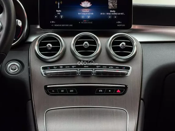 Mercedes-Benz GLC 200 V1 2022 - Giá tốt cạnh tranh cho chủ nhiệt tình