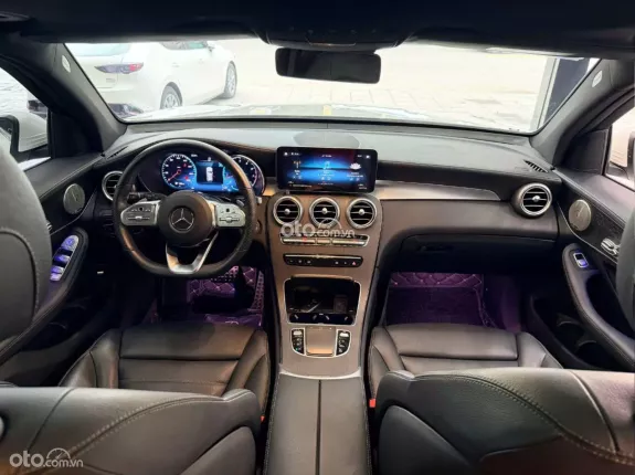Mercedes-Benz GLC 300 4Matic V1 2022 - Bảo dưỡng full lịch sử hãng
