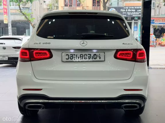 Mercedes-Benz GLC 300 4Matic V1 2022 - Bảo dưỡng full lịch sử hãng