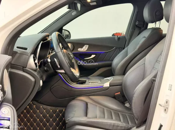Mercedes-Benz GLC 300 4Matic V1 2022 - Bảo dưỡng full lịch sử hãng