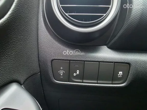 Hyundai Kona 1.6 Turbo 2018 - Biển Hà Nội chủ từ mới