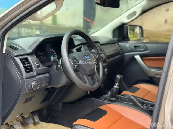 Ford Ranger XLS 2.2 4x2 MT 2019 - BÁN TẢI SỐ SÀN_XE ĐẸP_CHÍNH HÃNG