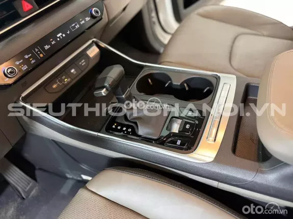 Kia Carnival 2.2D Luxury 2025 - Xe zin nguyên bản theo hãng