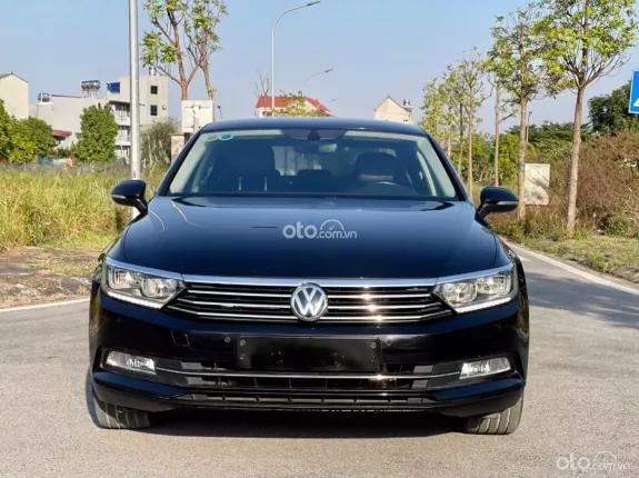 Volkswagen Passat 1.8 TSI Blue Motion 2017 - Cần hỗ trợ alo em 0982.925.112