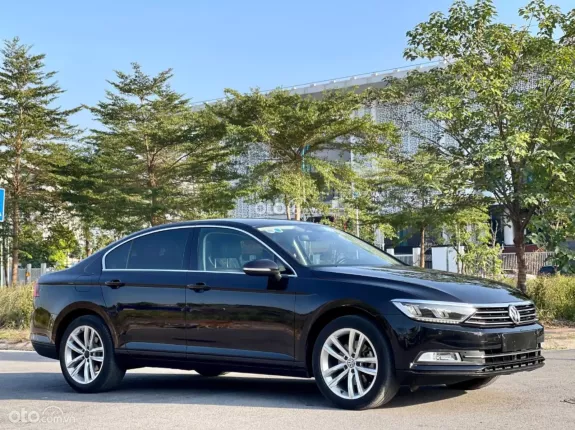 Volkswagen Passat 1.8 TSI Blue Motion 2017 - Cần hỗ trợ alo em 0982.925.112