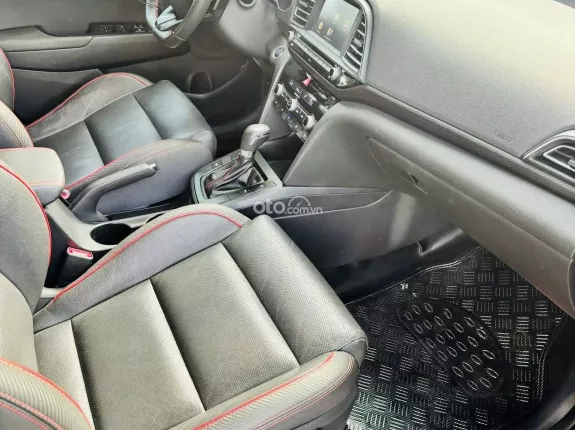 Hyundai Elantra Sport 1.6 2019 - Turbo