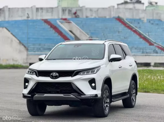 Toyota Fortuner 2.8 AT 4x4 Legender 2022 - Alo em Đệ giá tốt hơn 0982.925.112