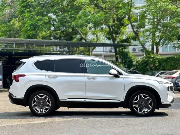 Hyundai Santa Fe 2.2 Dầu Cao cấp 2023 - Xe đẹp cam kết đầy đủ