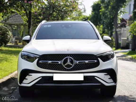 Mercedes-Benz GLC 300 4Matic 2023 - Trắng Nâu