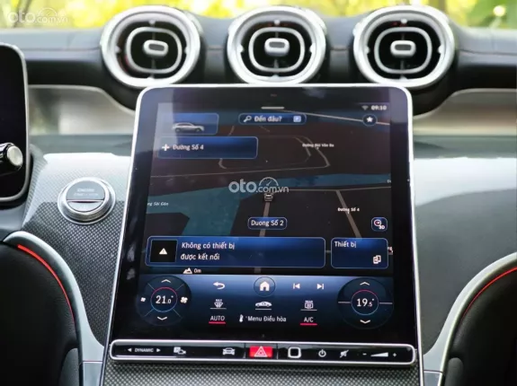 Mercedes-Benz GLC 300 4Matic 2023 - Trắng Nâu