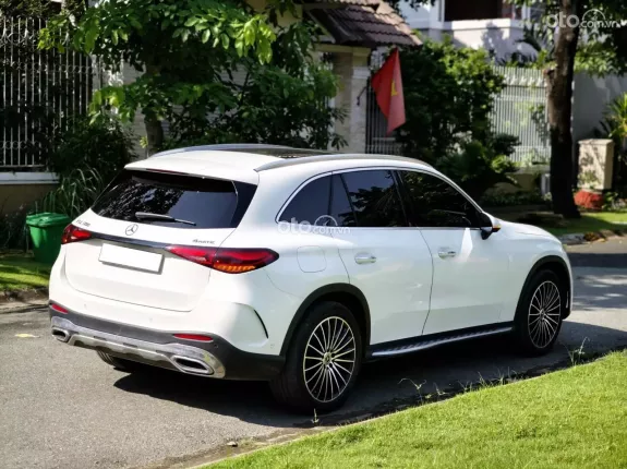 Mercedes-Benz GLC 300 4Matic 2023 - Trắng Nâu