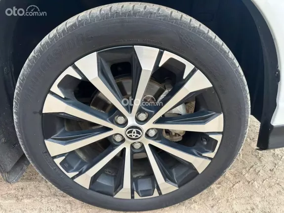 Toyota Veloz Cross 1.5 CVT TOP 2023 - Hỗ trợ trả góp 80%, xe đăng ký 2024