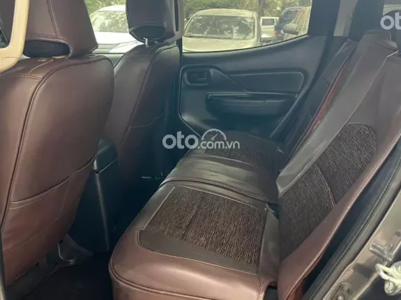 Mitsubishi Triton 4×2 AT 2021 - Xe gia đình, 1 chủ cực giữ gìn