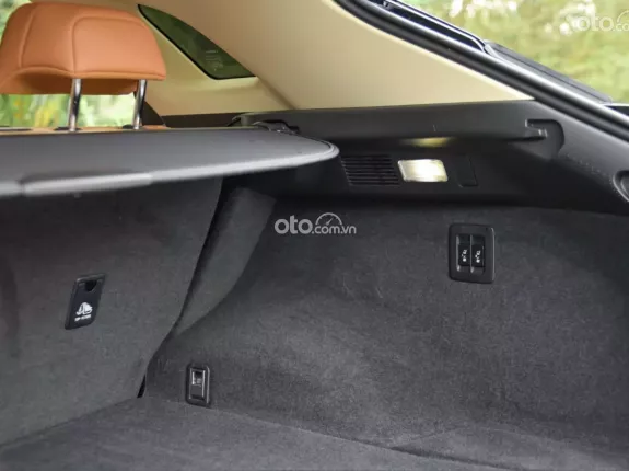 Lexus RX 300 T 2022 - Xe một chủ mua mới từ đầu mới thay nhớt chính hãng được 2 lần