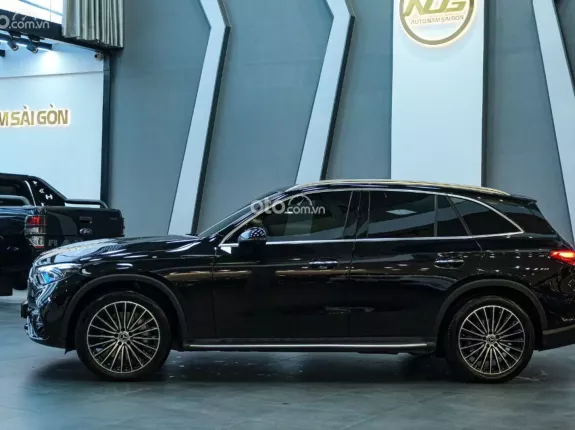 Mercedes-Benz GLC 300 4Matic 2023 - Xe còn bảo hành chính hãng tới hết 2026