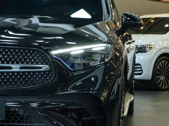Mercedes-Benz GLC 300 4Matic 2023 - Xe còn bảo hành chính hãng tới hết 2026