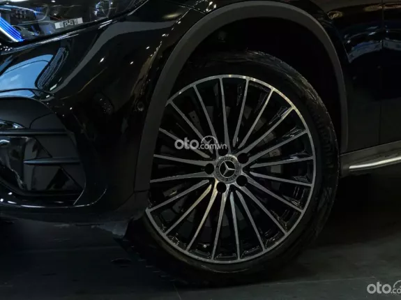 Mercedes-Benz GLC 300 4Matic 2023 - Xe còn bảo hành chính hãng tới hết 2026