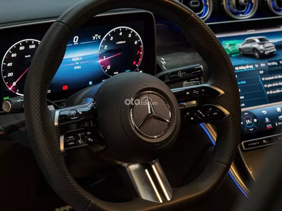 Mercedes-Benz GLC 300 4Matic 2023 - Xe còn bảo hành chính hãng tới hết 2026