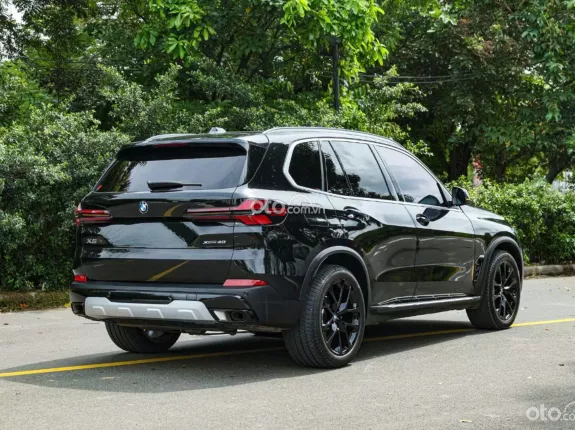 BMW X5 xDrive40i xLine 2023 - Xe công ty có xuất hóa đơn đầy đủ