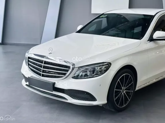 Mercedes-Benz C200 Exclusive 2020 - Xe một chủ từ đầu, bảo dưỡng chính hãng