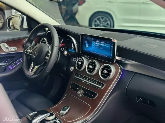 Mercedes-Benz C200 Exclusive 2020 - Xe một chủ từ đầu, bảo dưỡng chính hãng