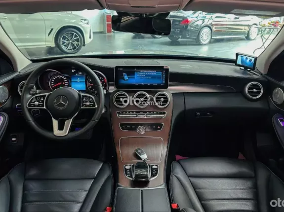 Mercedes-Benz C200 Exclusive 2020 - Xe một chủ từ đầu, bảo dưỡng chính hãng