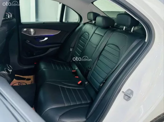 Mercedes-Benz C200 Exclusive 2020 - Xe một chủ từ đầu, bảo dưỡng chính hãng