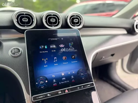 Mercedes-Benz C200 Avantgarde 2023 - Đăng kí 2024 cực đẹp