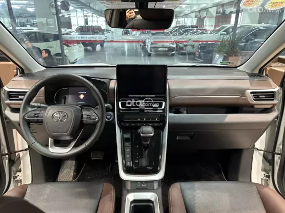 Toyota Innova Cross Hybrid 2025 - Odo 1.1v như mới