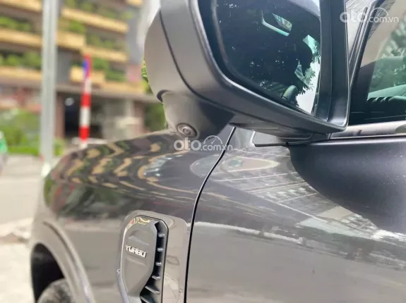 Ford Everest Titanium 2.0 AT 4x2 2023 - Odo 46000 kilomet