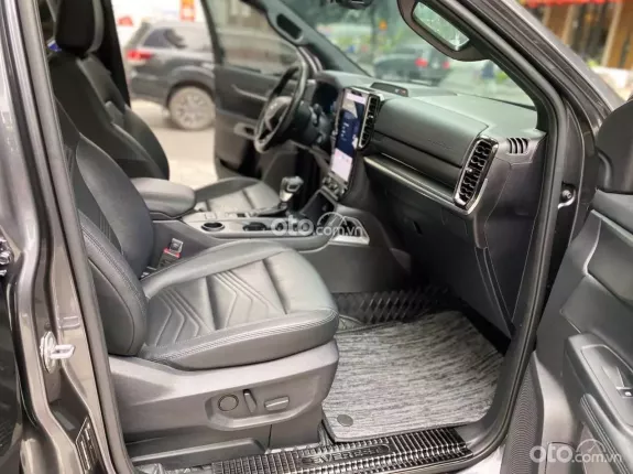 Ford Everest Titanium 2.0 AT 4x2 2023 - Odo 46000 kilomet