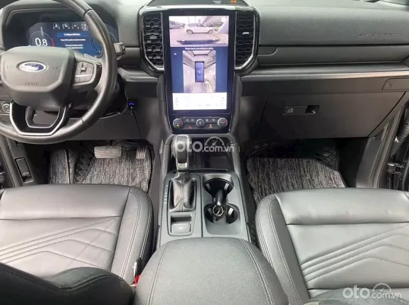 Ford Everest Titanium 2.0 AT 4x2 2023 - Odo 46000 kilomet