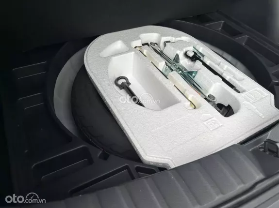 Toyota Corolla Cross 1.8 HV 2024 - Odo 20.000 kilomet